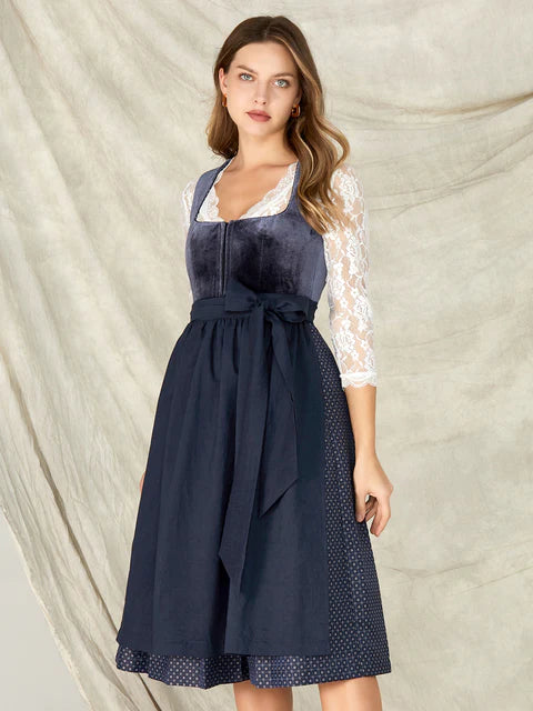 Dirndl aus Samt: Ein Statement für Eleganz und Tradition